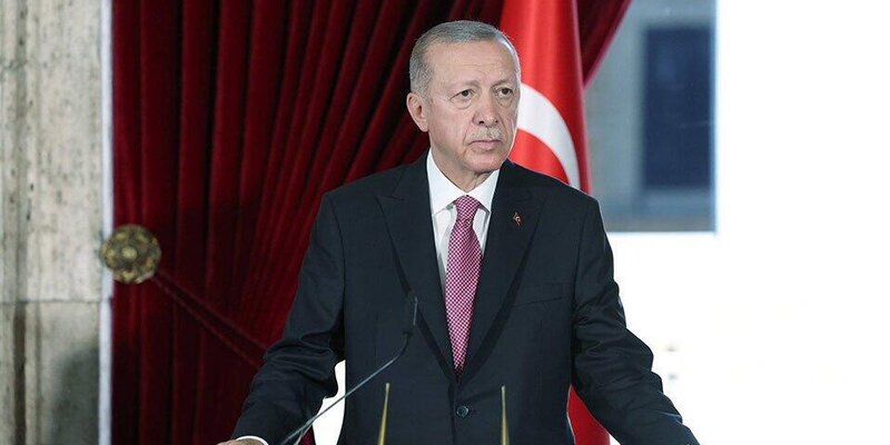 Эрдоган провел экстренное совещание из-за новостей об угрозе госпереворота