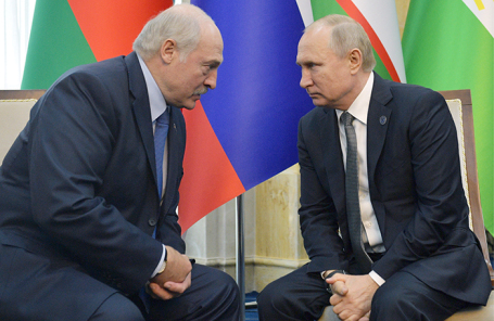 Лукашенко и Путин до трех ночи 9 Мая обсуждали непростые события вокруг Украины